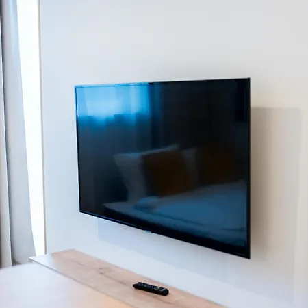 Heart Of Luxury By Bookinghost *