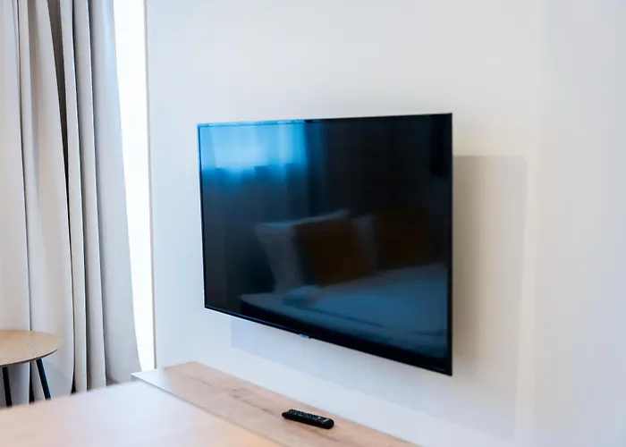 Heart Of Luxury By Bookinghost *